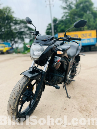 Suzuki gixer Monotoe